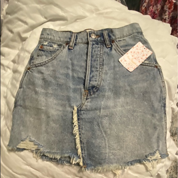 🆕Free people Jean skirt🥰 - Picture 3 of 6